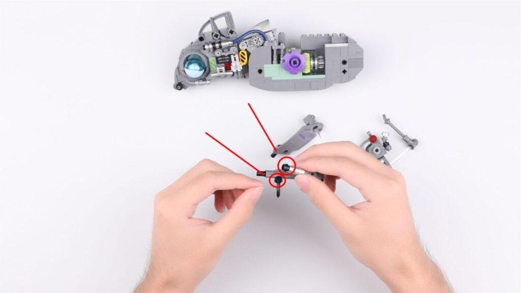 JMBricklayer JMB- Chameleon 70124 Building Tutorial-Remove the round plates