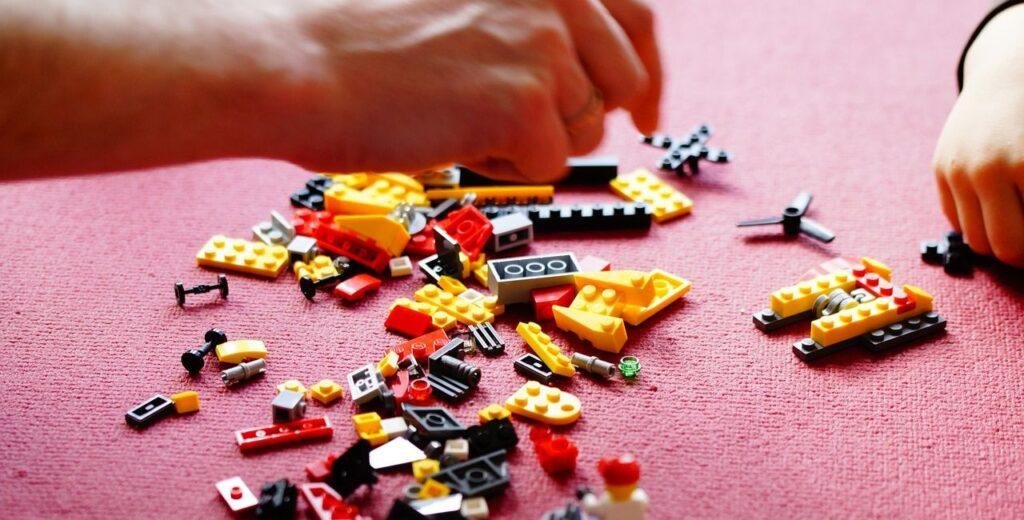 JMBricklayer JMB-Dust off your legos-featured image