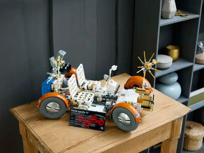 LEGO NASA Apollo Lunar Roving Vehicle - LRV 42182