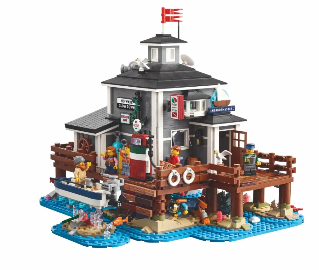 LEGO BrickLink Designer Program Series 3 Harbormaster's Office 1