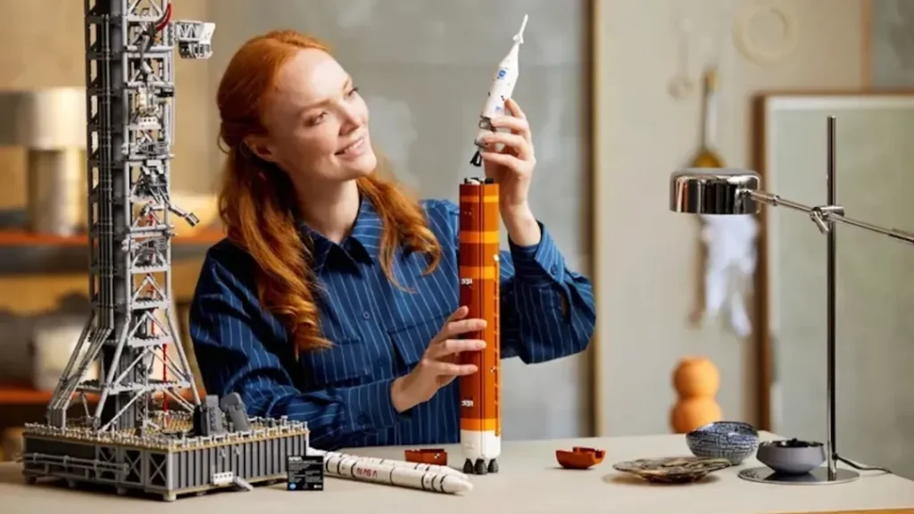 LEGO NASA Artemis Space Launch System 10341