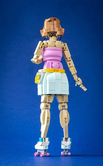lego moc Roller Girl designed by Eero Okkonen 3