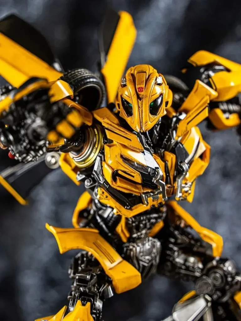 Alloy bumblebee model toy